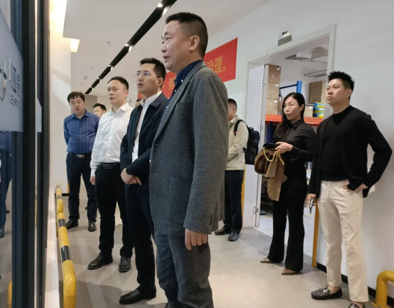 萍乡市经开区领导考察九游老哥J9俱乐部集团南方总部